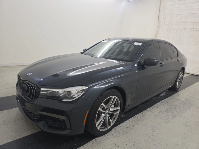 BMW 740 M* SPORT* HARMON* KARDON* ХЕДЪП* LANE* ASSIST* - автомобили, коли, обяви за нови и употребявани 0