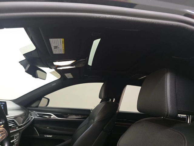 BMW 740 M* SPORT* HARMON* KARDON* ХЕДЪП* LANE* ASSIST* - автомобили, коли, обяви за нови и употребявани 12