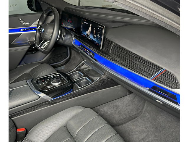 BMW 740 d xDrive* M-Sport* Bowers* SkyLounge* Massage* HuD - автомобили, коли, обяви за нови и употребявани 8
