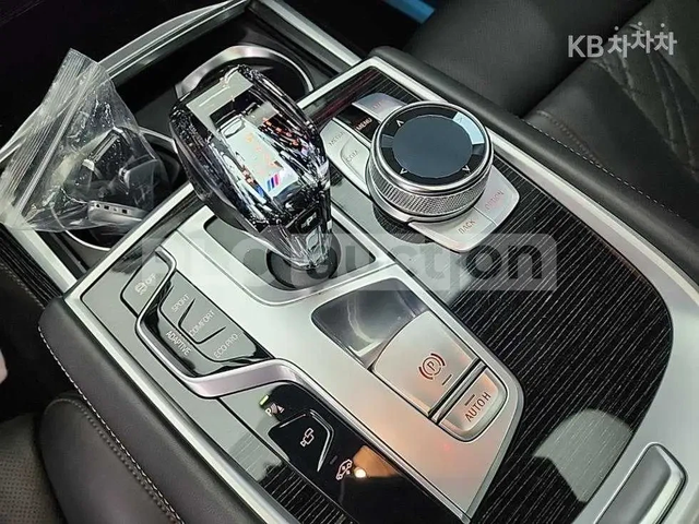 BMW 740 LONG* МАСАЖ* ОБДУХ* TV* HEAD-UP* 360* КРАЙНА ЦЕНА - автомобили, коли, обяви за нови и употребявани 7