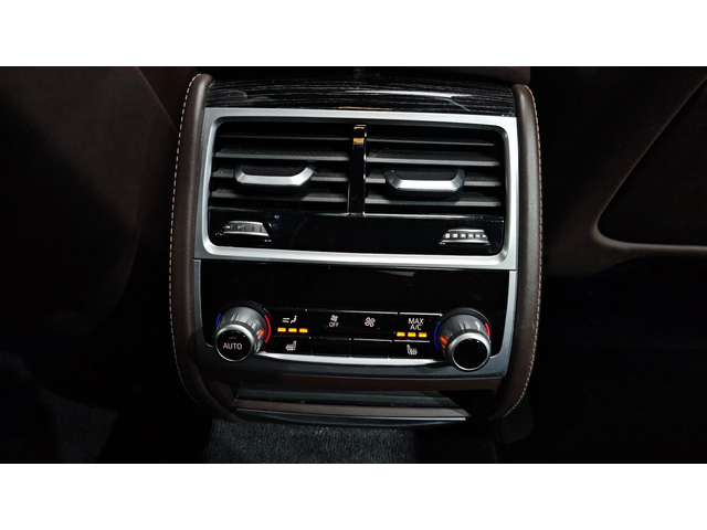 BMW 740 * ДИСТРОНИК * 360 * МАСАЖИ * HUD * АМБИЕНТНО - автомобили, коли, обяви за нови и употребявани 16