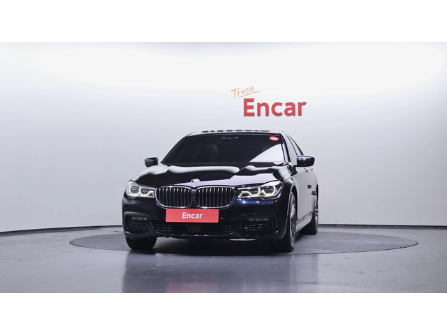 BMW 740 * ДИСТРОНИК * 360 * МАСАЖИ * HUD * АМБИЕНТНО - автомобили, коли, обяви за нови и употребявани 2