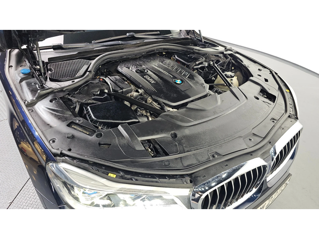 BMW 740 * ДИСТРОНИК * 360 * МАСАЖИ * HUD * АМБИЕНТНО - автомобили, коли, обяви за нови и употребявани 5