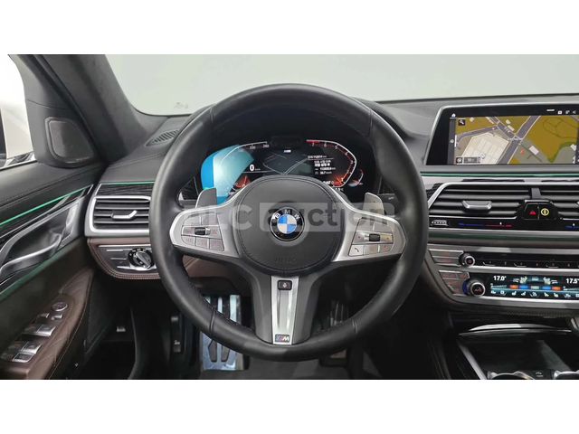 BMW 740 Li * IDIVIDUAL* МАСАЖ* ЛАЗЕР* ОБДУХВАНЕ* FULL* - автомобили, коли, обяви за нови и употребявани 5