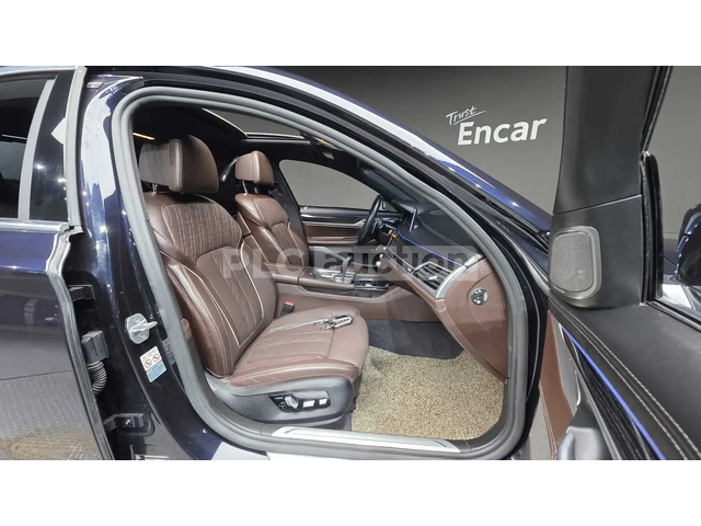 BMW 740 D* Long* HeadUp* Digital Key* 360* Pano* Keyless - автомобили, коли, обяви за нови и употребявани 10