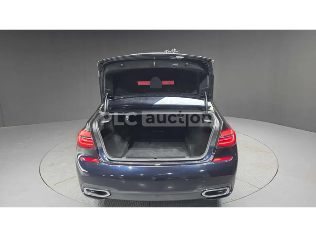 BMW 740 D* Long* HeadUp* Digital Key* 360* Pano* Keyless - автомобили, коли, обяви за нови и употребявани 5