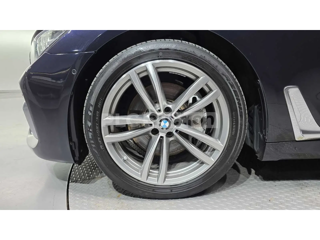 BMW 740 D* Long* HeadUp* Digital Key* 360* Pano* Keyless - автомобили, коли, обяви за нови и употребявани 6