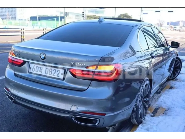 BMW 740 - автомобили, коли, обяви за нови и употребявани 2