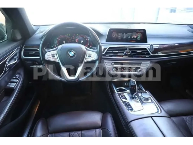 BMW 740 - автомобили, коли, обяви за нови и употребявани 5