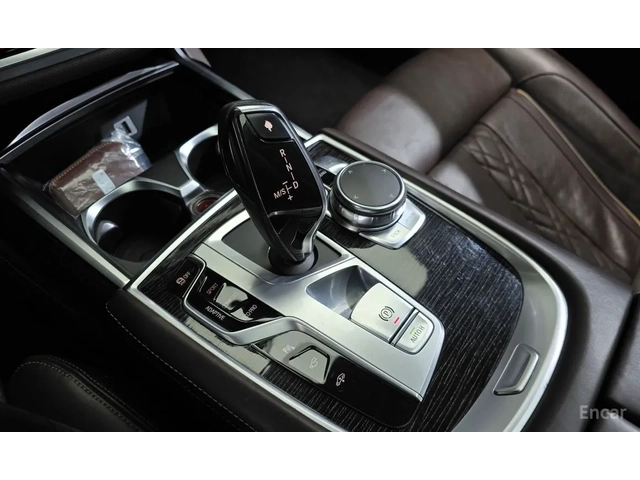 BMW 740 M-PAKET* LASER* SKY LOUNGE* EXECUTIVE LOUNGE* TV* - автомобили, коли, обяви за нови и употребявани 8