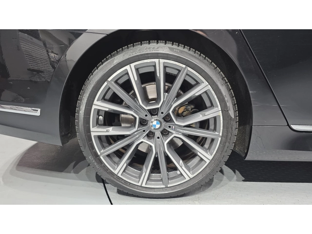 BMW 740 XDRIVE LI| M| ОБДУХ| МАСАЖИ| 360| HUD| ОПЦИЯ ЗА ЛИ - автомобили, коли, обяви за нови и употребявани 4