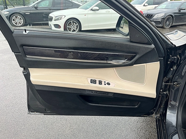 BMW 740 4x4-DISTRONIK-VAKUM-KAMERA-xDrive-SPORT-GERMANIA!! - автомобили, коли, обяви за нови и употребявани 7