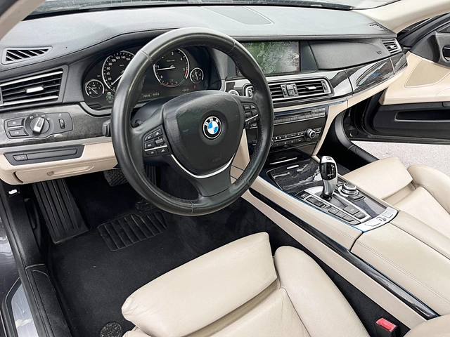 BMW 740 4x4-DISTRONIK-VAKUM-KAMERA-xDrive-SPORT-GERMANIA!! - автомобили, коли, обяви за нови и употребявани 9