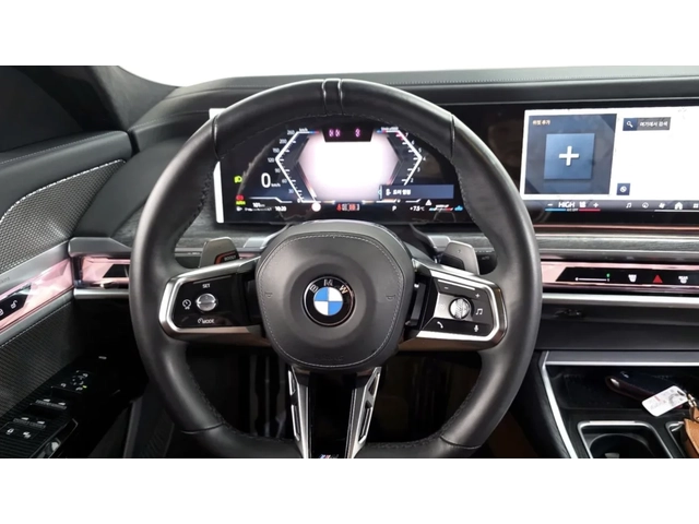 BMW 740 - автомобили, коли, обяви за нови и употребявани 12