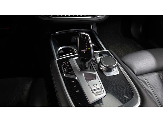 BMW 740 LONG* M-PK* МАСАЖ* ОБДУХ* TV* 360* HEAD-UP* FULL - автомобили, коли, обяви за нови и употребявани 10