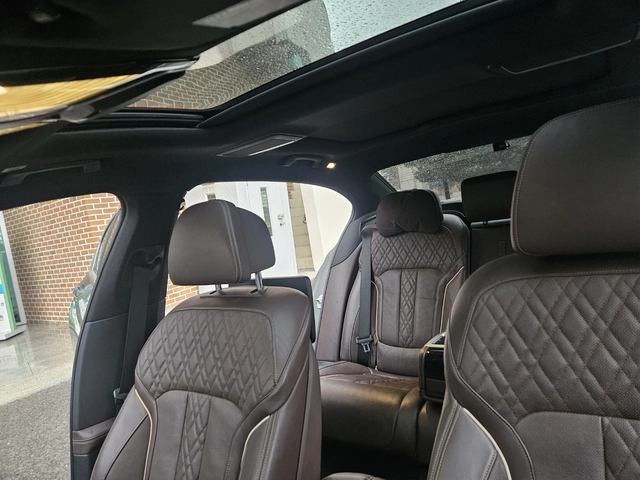 BMW 740 LONG* M SPORT* DIS* SOFT-CLOSE* МАСАЖ* ОБДУХ* TV* - автомобили, коли, обяви за нови и употребявани 13