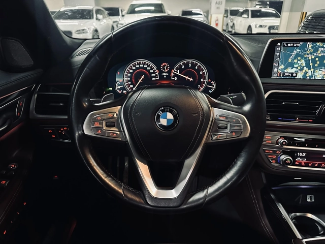 BMW 740 LONG* M SPORT* DIS* SOFT-CLOSE* МАСАЖ* ОБДУХ* TV* - автомобили, коли, обяви за нови и употребявани 5