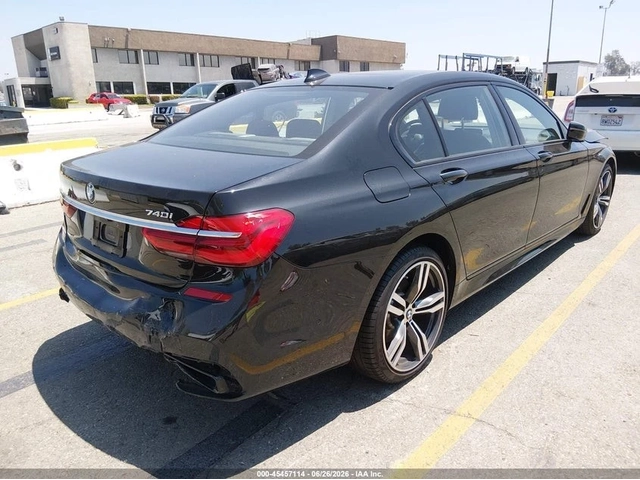 BMW 740 M PACK* HEADUP* HARMAN KARDON* ВАКУМ* ADAPTIVE LED - автомобили, коли, обяви за нови и употребявани 3