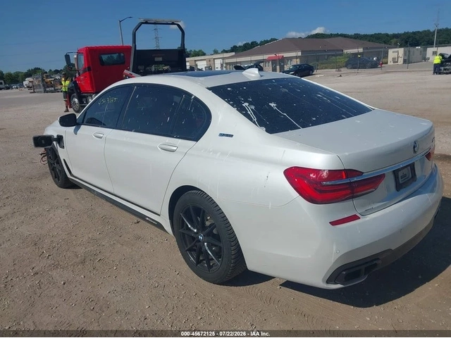BMW 740 E xDrive PERFORMANCE* M SPORT* HEAD UP* PANO - автомобили, коли, обяви за нови и употребявани 2