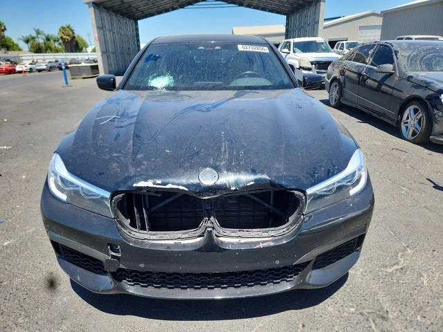 BMW 740 MSPORT* ПОДГРЕВ* ОБДУХВАНЕ* 360* КАМЕРА* - автомобили, коли, обяви за нови и употребявани 1