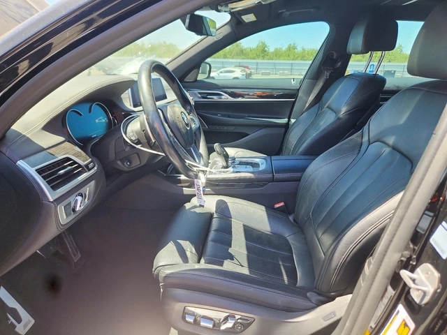 BMW 740 MSPORT* ПОДГРЕВ* ОБДУХВАНЕ* 360* КАМЕРА* - автомобили, коли, обяви за нови и употребявани 7