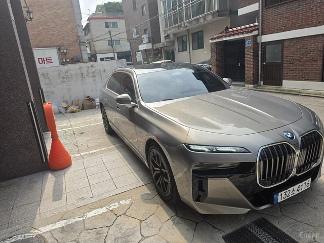 BMW 740 D* XDRIVE* TV* ВАКУМ* МАСАЖ* ОБДУХ* - автомобили, коли, обяви за нови и употребявани 1