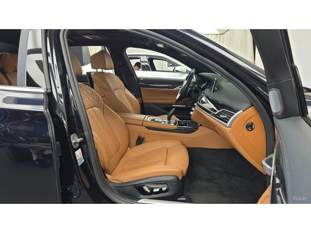 BMW 740 Li Xdrive* MSPORT* HEAD UP* 360* ОБДУХВ* ТВ* МАСАЖ - автомобили, коли, обяви за нови и употребявани 9