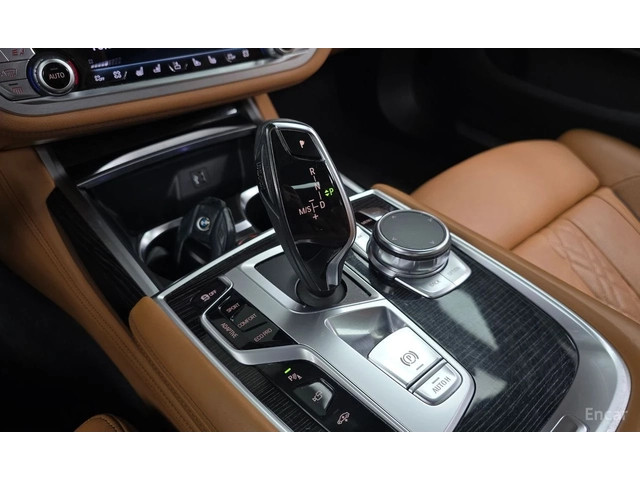 BMW 740 LI* XDRIVEM* SPORT* HARMON* KARDON* 3TV* ОБДУХВАНЕ - автомобили, коли, обяви за нови и употребявани 9