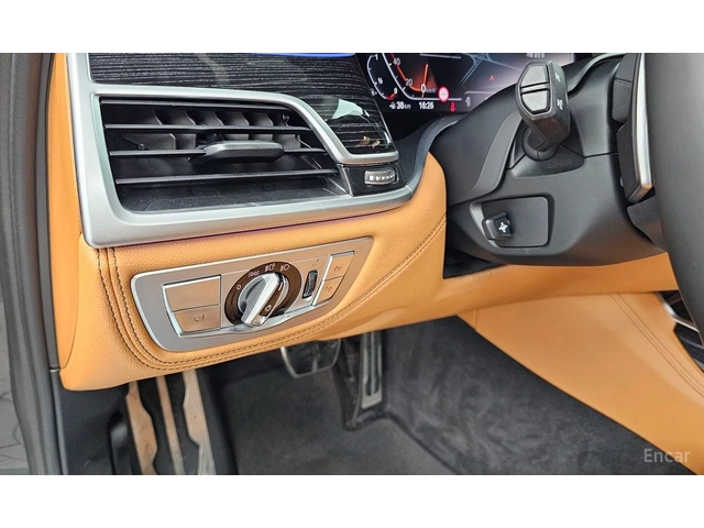 BMW 740 M* SPORT* LASER* ОБДУХВАНЕ* ДИСТРОНИК* ХЕДЪП* 360К - автомобили, коли, обяви за нови и употребявани 4