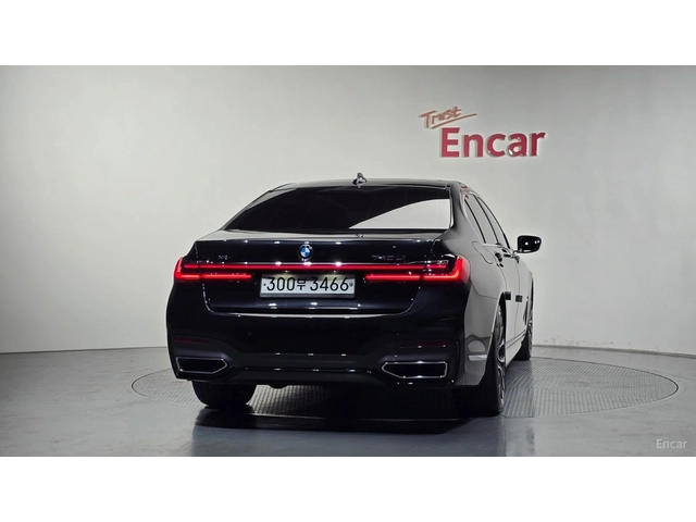 BMW 740 XDRIVE* MSPORT* DISTRONIC* 360* ОБДУХВАНЕ* МАСАЖИ* - автомобили, коли, обяви за нови и употребявани 3
