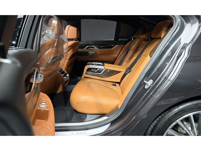 BMW 740 LASER* HARMON* KARDON* ХЕДЪП* МЪРТВА* ТОЧКА* ПАНОР - автомобили, коли, обяви за нови и употребявани 12