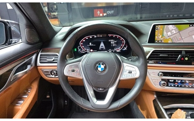 BMW 740 LASER* HARMON* KARDON* ХЕДЪП* МЪРТВА* ТОЧКА* ПАНОР - автомобили, коли, обяви за нови и употребявани 7