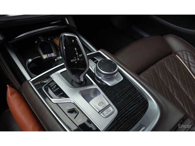 BMW 740 M* SPORT* HARMON* KARDON* ДИГИТАЛНО* ТАБЛО* 360КАМ - автомобили, коли, обяви за нови и употребявани 10
