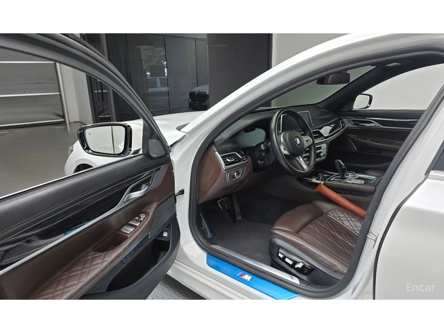 BMW 740 M* SPORT* HARMON* KARDON* ДИГИТАЛНО* ТАБЛО* 360КАМ - автомобили, коли, обяви за нови и употребявани 4