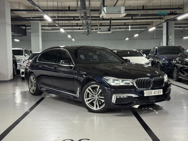 BMW 740 LI/XDRIVE/M-SPORT/DISTRONIC/HUD/360 VIEW - автомобили, коли, обяви за нови и употребявани 0