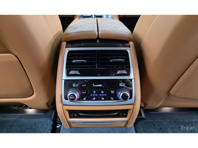 BMW 740 XDRIVE* LASER* 3TV* ОБДУХВАНЕ* ДИСТРОНИК* МАСАЖ* - автомобили, коли, обяви за нови и употребявани 15