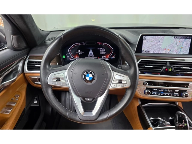 BMW 740 XDRIVE* LASER* 3TV* ОБДУХВАНЕ* ДИСТРОНИК* МАСАЖ* - автомобили, коли, обяви за нови и употребявани 6