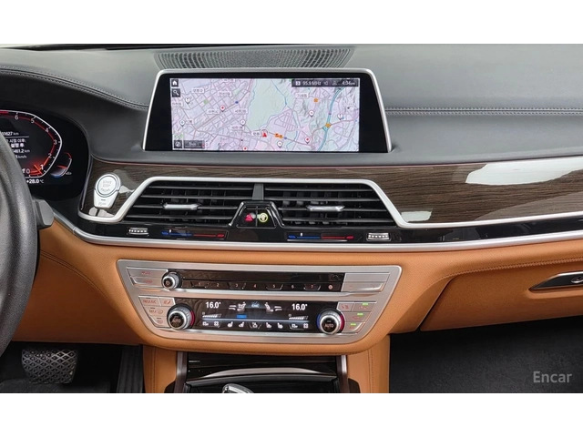 BMW 740 XDRIVE* LASER* 3TV* ОБДУХВАНЕ* ДИСТРОНИК* МАСАЖ* - автомобили, коли, обяви за нови и употребявани 7