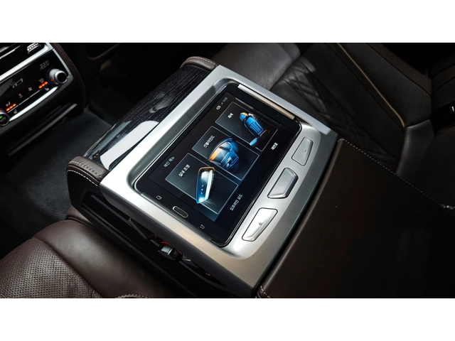BMW 740 d xDrive M Sport - автомобили, коли, обяви за нови и употребявани 14