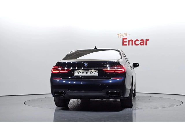 BMW 740 d xDrive M Sport - автомобили, коли, обяви за нови и употребявани 3