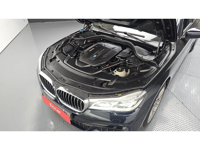 BMW 740 d xDrive M Sport - автомобили, коли, обяви за нови и употребявани 5