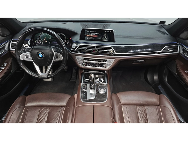 BMW 740 d xDrive M Sport - автомобили, коли, обяви за нови и употребявани 6