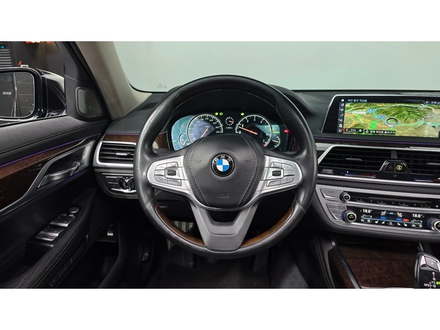 BMW 740 Li xDrive - автомобили, коли, обяви за нови и употребявани 8