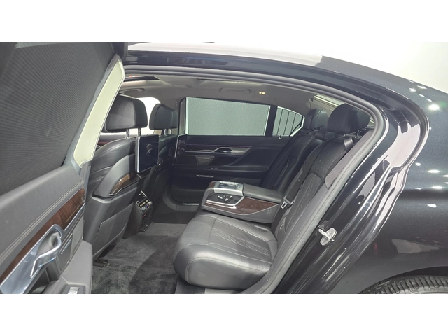 BMW 740 Li xDrive - автомобили, коли, обяви за нови и употребявани 9