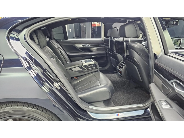 BMW 740 740Ld xDrive M Sport | HUD | 360  Камера | Massage - автомобили, коли, обяви за нови и употребявани 15