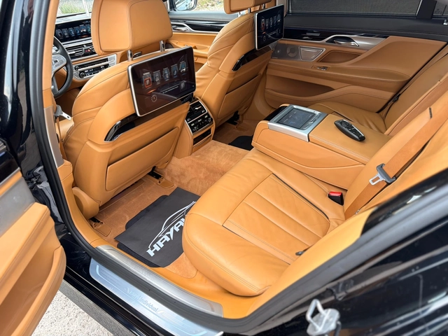 BMW 740 Ld= xDrive= M-pack= Long= Individual= 3xTV= B & W= - автомобили, коли, обяви за нови и употребявани 11