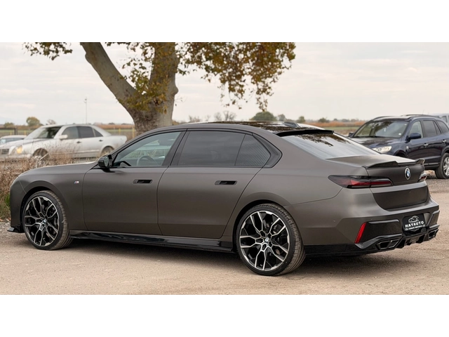 BMW 740 d= xDrive= M-pack= Performance Pack= Bowers & Wilk - автомобили, коли, обяви за нови и употребявани 6