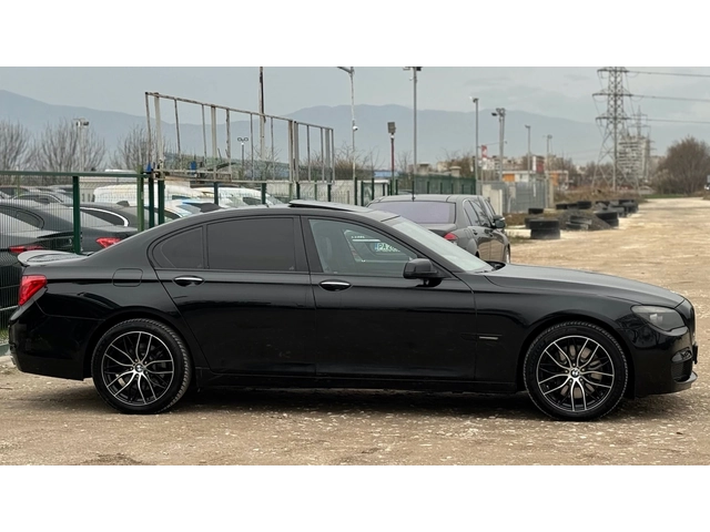 BMW 740 I= M-pack= Distronic= Head Up Display= Keyless Go= - автомобили, коли, обяви за нови и употребявани 3