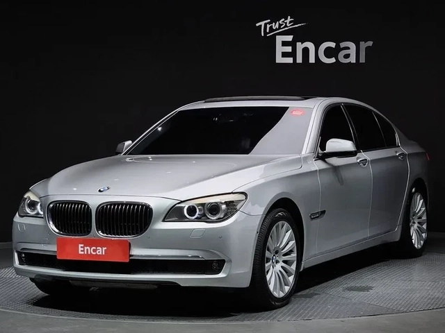BMW 740 i - автомобили, коли, обяви за нови и употребявани 0