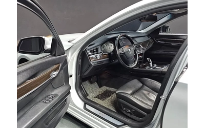 BMW 740 i - автомобили, коли, обяви за нови и употребявани 10